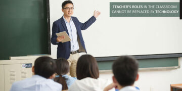 classroom cannot be replaced by technology